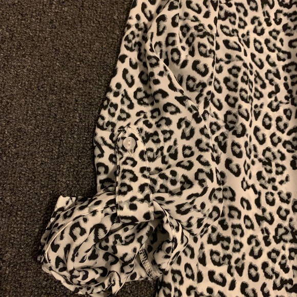 Grey and White Cheetah Button Up - Picture 6 of 8